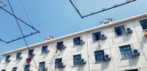 Photo investing in old apartments with growth potential