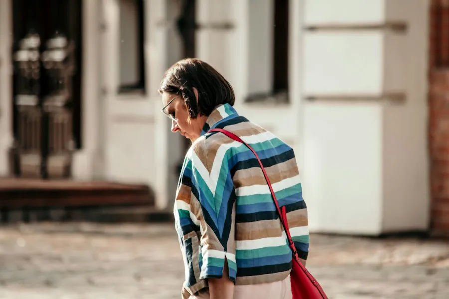 Photo seasonal fashion mistakes
